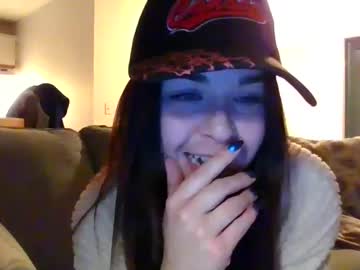 Moonbutterfly94 Chaturbate stream image from May 17, 2025