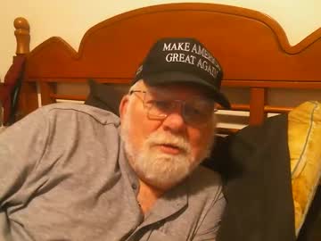Slydevi1 Chaturbate stream image from May 17, 2025