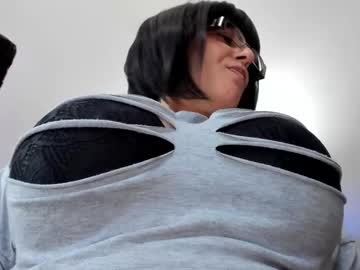 Superioralphacouple Chaturbate stream image from May 17, 2025
