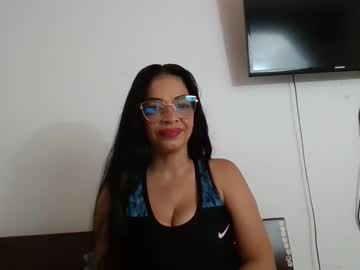 Vickyy_Kiss Chaturbate stream image from May 17, 2025