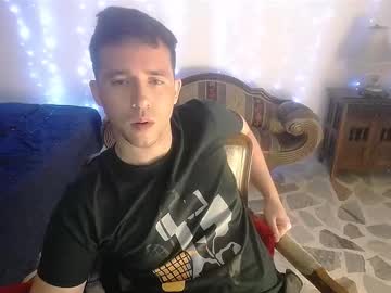 Eyesofleow Chaturbate stream image from May 17, 2025