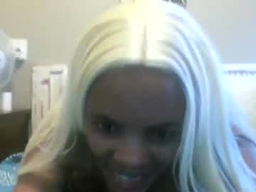 Shotofmocha Chaturbate stream image from May 17, 2025