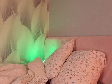 _Ccrystaa_ Chaturbate stream image from May 17, 2025