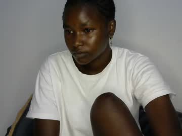Pretty_Angeline Chaturbate stream image from May 17, 2025