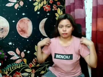 Joriehotmom Chaturbate stream image from May 17, 2025