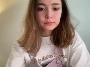 Lilellina Chaturbate stream image from May 17, 2025