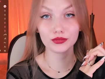 Dakotamabs Chaturbate stream image from May 17, 2025