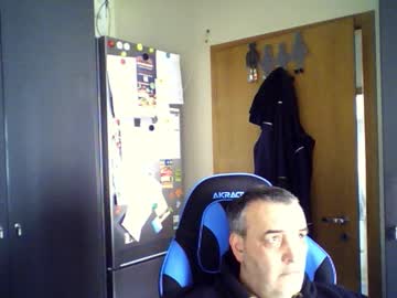 Chris250268 Chaturbate stream image from May 17, 2025