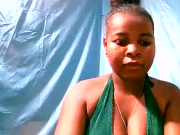 Claudiasexy777 Chaturbate stream image from May 17, 2025