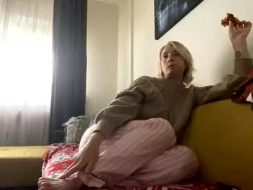 Hannah_Wildd Chaturbate stream image from May 17, 2025