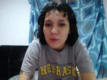 Miiawhithee Chaturbate stream image from May 17, 2025
