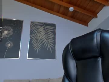 Natyferrer Chaturbate stream image from May 17, 2025