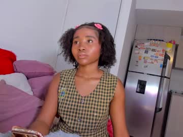 Sexybrunnetem Chaturbate stream image from May 17, 2025