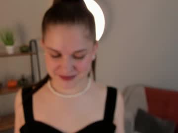 Clara_Meyer Chaturbate stream image from May 17, 2025
