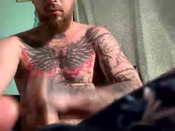 Itshugggee Chaturbate stream image from May 17, 2025