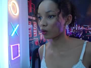 Morenafire__ Chaturbate stream image from May 17, 2025