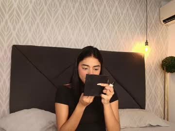 Natalia_Aguirre Chaturbate stream image from May 17, 2025