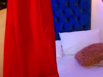 Violetarainn Chaturbate stream image from May 17, 2025