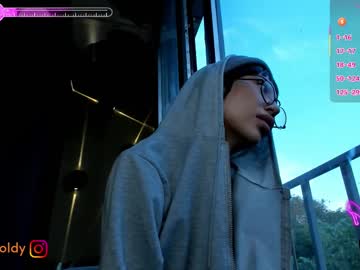 Jinny_Gold Chaturbate stream image from May 17, 2025