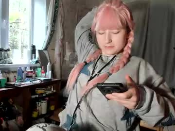 Mmiokki Chaturbate stream image from May 17, 2025