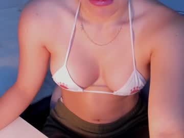 Vicky_Legal Chaturbate stream image from May 17, 2025