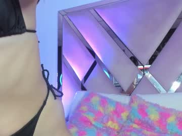 Zoehtx Chaturbate stream image from May 17, 2025