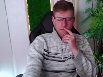Ethantease Chaturbate stream image from May 17, 2025