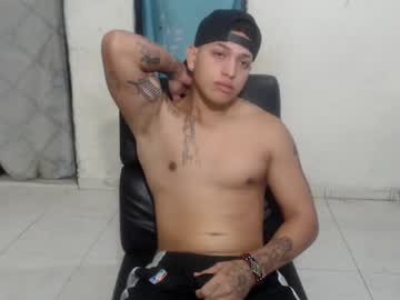Mono_Hot18 Chaturbate stream image from May 17, 2025