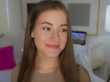 Roxxxete Chaturbate stream image from May 17, 2025
