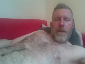 Redandbluecloud Chaturbate stream image from May 17, 2025