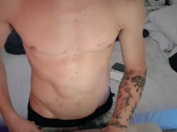 Cough2getoff Chaturbate stream image from May 17, 2025