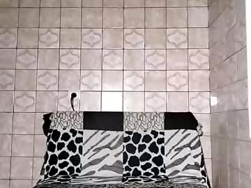 Sweet_Lilgirl_X Chaturbate stream image from May 17, 2025