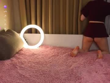 Taitatkins Chaturbate stream image from May 17, 2025
