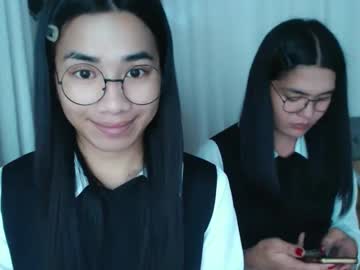 Zhaviahale Chaturbate stream image from May 17, 2025
