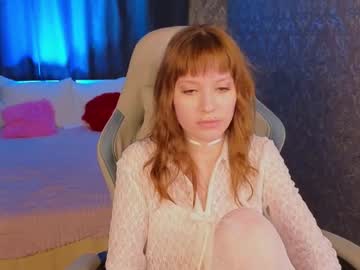 Effi1e Chaturbate stream image from May 17, 2025