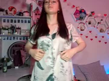 Lucylia_Frogg Chaturbate stream image from May 17, 2025