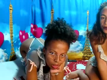 Roxanne1680854 Chaturbate stream image from May 17, 2025