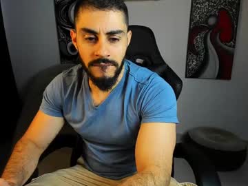 Benpatrick69 Chaturbate stream image from May 17, 2025