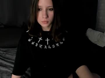 Vivalaplutofucku Chaturbate stream image from May 17, 2025