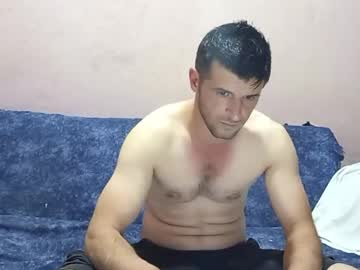 Camshow22cm Chaturbate stream image from May 17, 2025