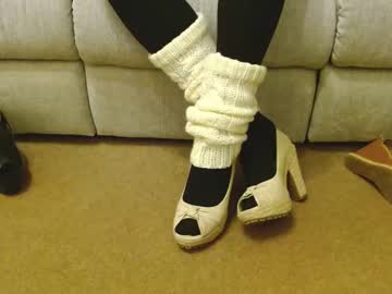 Heavenlyheels Chaturbate stream image from May 17, 2025