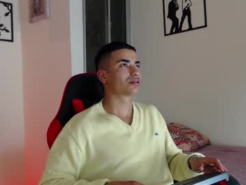 Billy_Cliford Chaturbate stream image from May 17, 2025