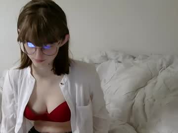 Lilianitta Chaturbate stream image from May 17, 2025