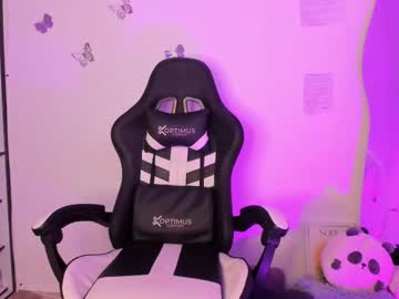 Maneelyc Chaturbate stream image from May 17, 2025