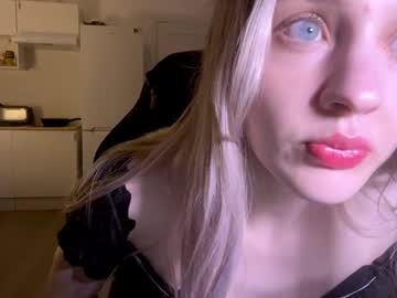 Sailormoon666_ Chaturbate stream image from May 17, 2025