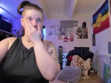 Smokihippi Chaturbate stream image from May 17, 2025