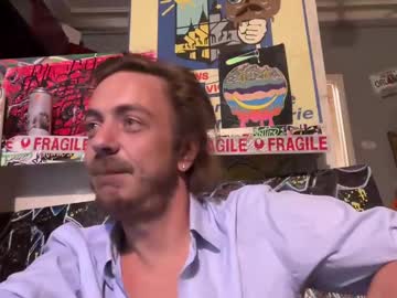 3615ulla Chaturbate stream image from May 17, 2025