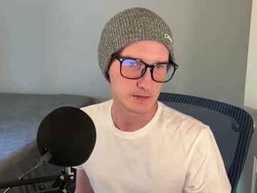Chadbentley420 Chaturbate stream image from May 17, 2025