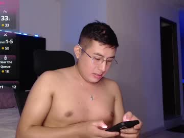 Andrewmhilton_ Chaturbate stream image from May 18, 2025