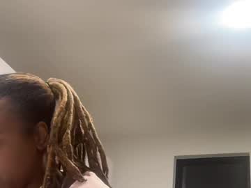 Chocolatecakequeen Chaturbate stream image from May 18, 2025